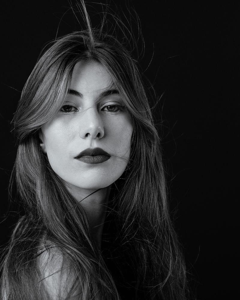 Our Time: Portraits by Hugo O'neill